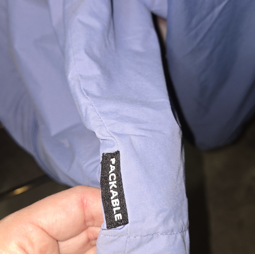 Lightweight Hooded Jacket - Picture 4 of 5